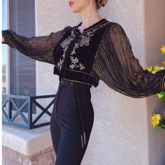 ZARA NWOT Black Velvet & Metallic Gold Floral Embroidered Beaded Cropped Jacket - Picture 6 of 17